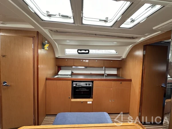 Bavaria 41 Cruiser - Yacht Charter Sailica