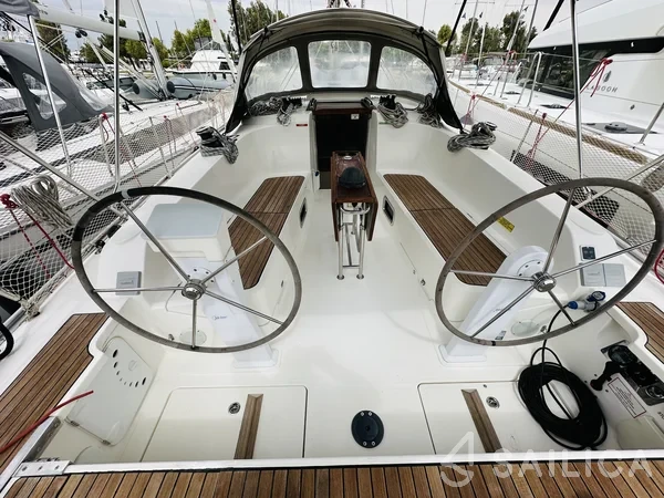 Bavaria 41 Cruiser - Yacht Charter Sailica
