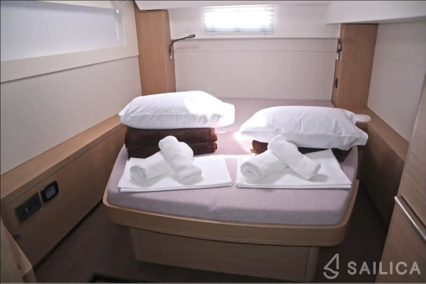 Lagoon 46  - Yacht Charter Sailica