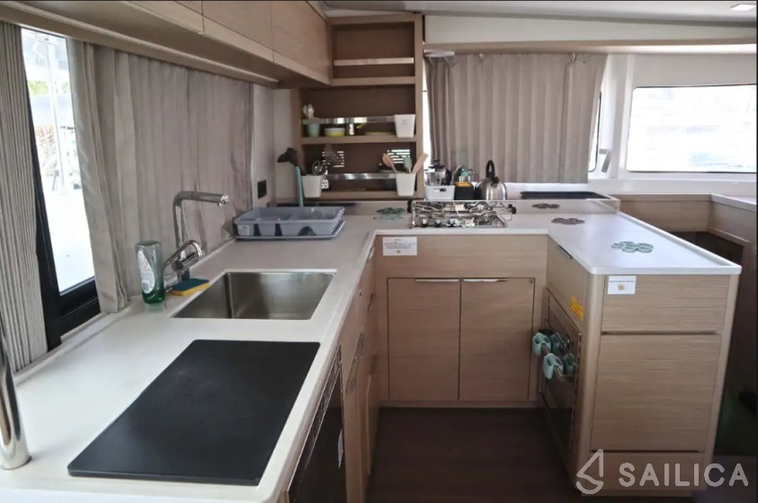 Lagoon 46  - Yacht Charter Sailica