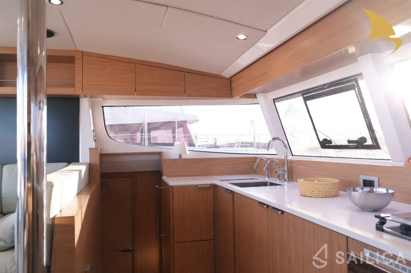 Bali Catsmart - Yacht Charter Sailica