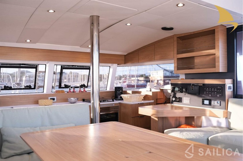 Bali Catsmart - Yacht Charter Sailica