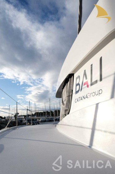 Bali Catsmart - Yacht Charter Sailica