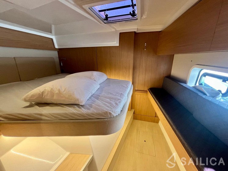 Bali Catspace - Yacht Charter Sailica