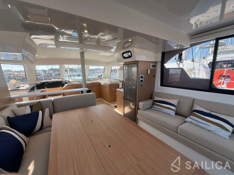 Bali Catspace - Yacht Charter Sailica