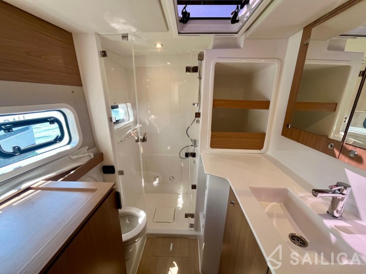 Bali Catspace - Yacht Charter Sailica