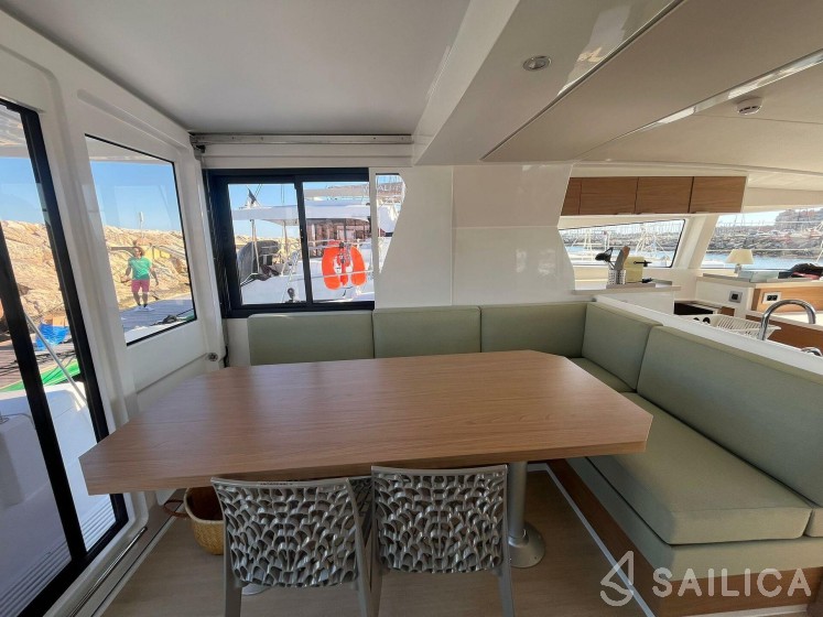 Bali 4.2 - Yacht Charter Sailica
