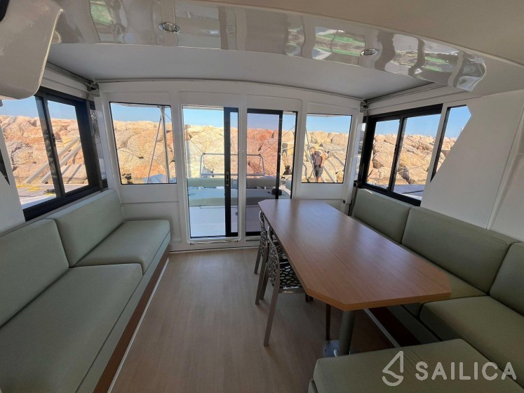Bali 4.2 - Yacht Charter Sailica