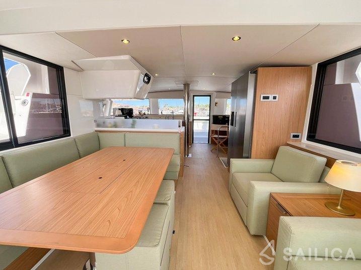 Bali 4.4 - Yacht Charter Sailica