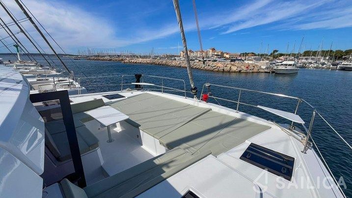Bali 4.4 - Yacht Charter Sailica