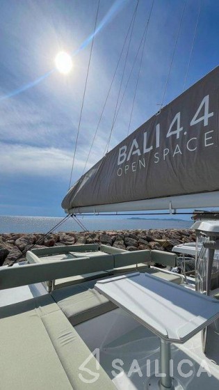 Bali 4.4 - Yacht Charter Sailica