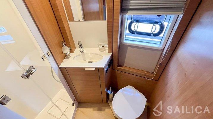 Bali 4.4 - Yacht Charter Sailica