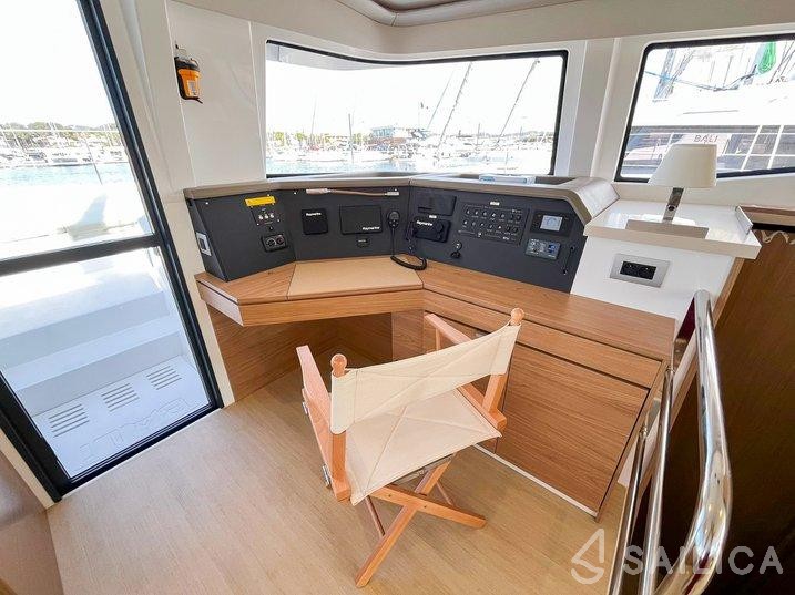 Bali 4.4 - Yacht Charter Sailica