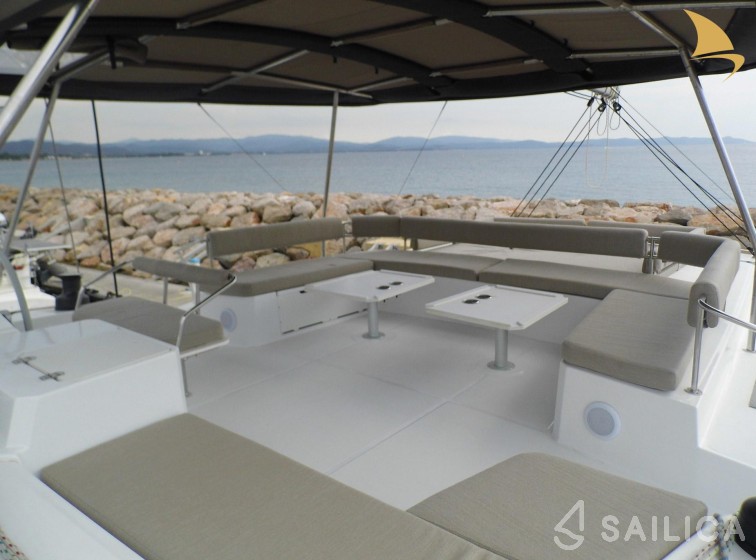 Bali 5.4. - Yacht Charter Sailica