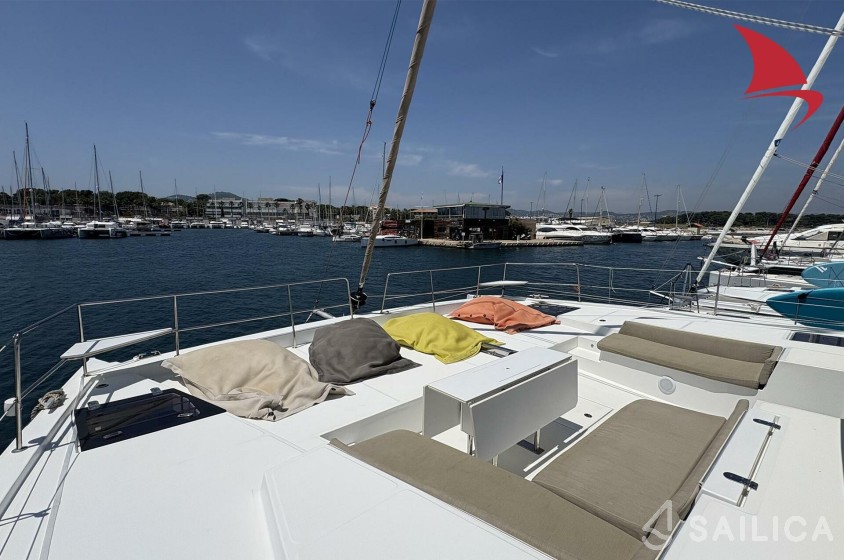 Bali 5.4. - Yacht Charter Sailica