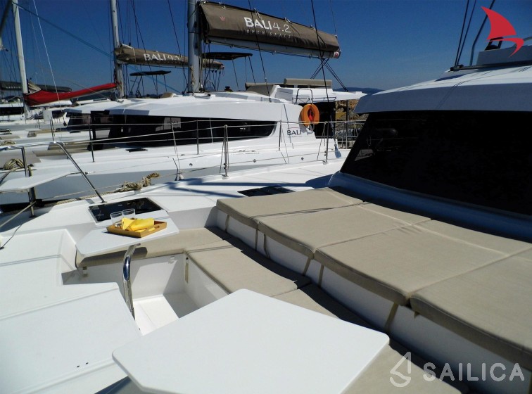 Bali Catspace - Yacht Charter Sailica