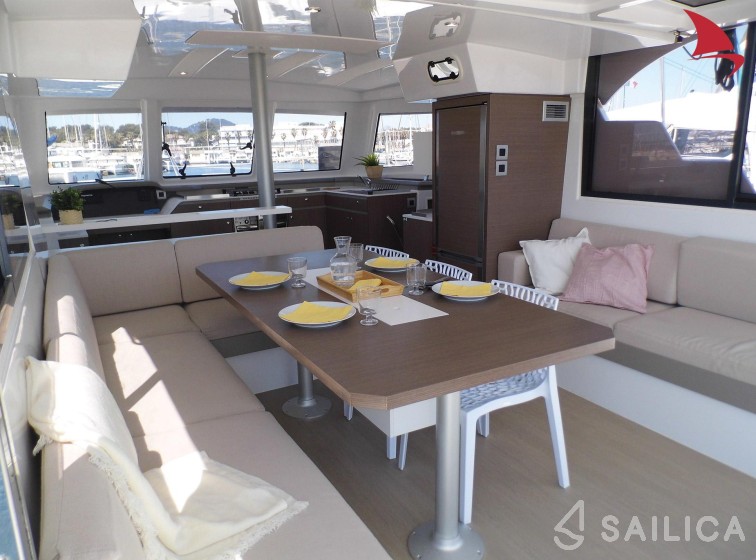 Bali Catspace - Yacht Charter Sailica