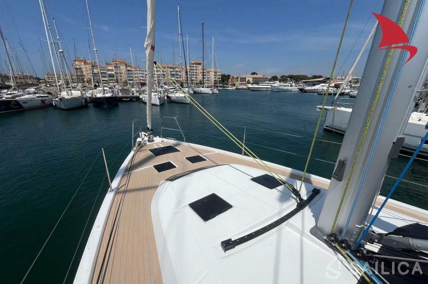Dufour 41 - Yacht Charter Sailica