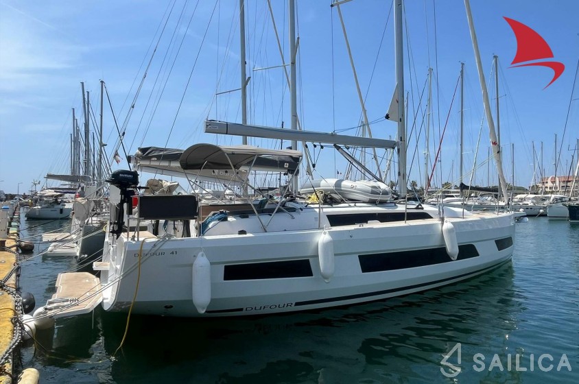 Dufour 41 - Yacht Charter Sailica