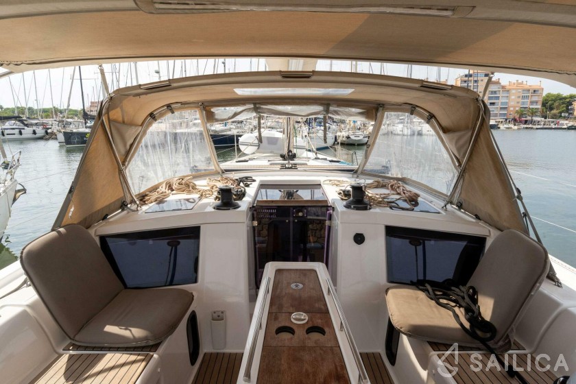 Dufour 430 - Yacht Charter Sailica