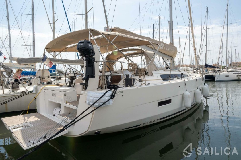 Dufour 430 - Yacht Charter Sailica