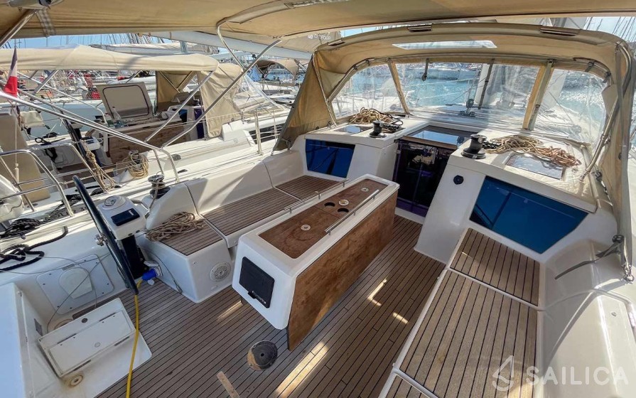 Dufour 430 - Yacht Charter Sailica