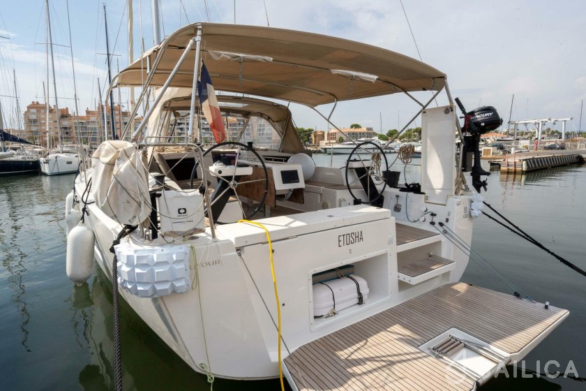 Dufour 430 - Yacht Charter Sailica