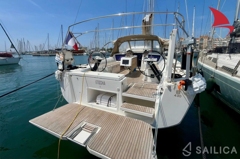 Dufour 430 - Yacht Charter Sailica
