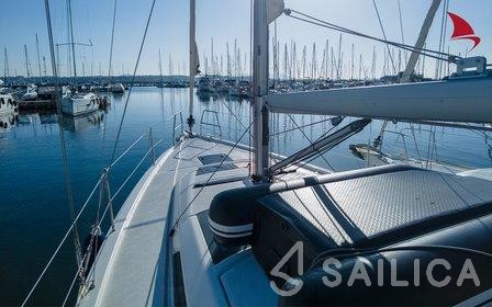 Dufour 390 Grand Large - Yacht Charter Sailica