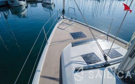 Dufour 430 - Yacht Charter Sailica