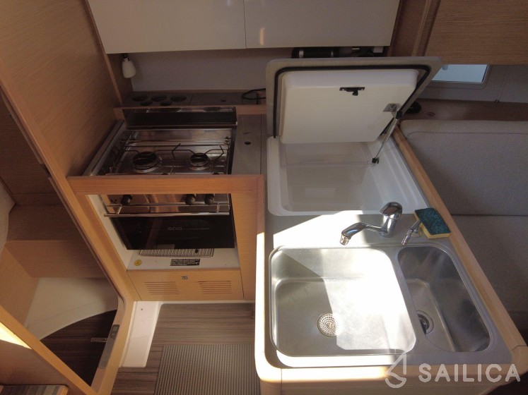 Dufour 360 GL - Yacht Charter Sailica