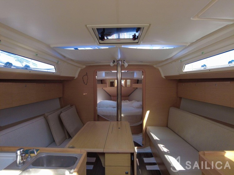 Dufour 360 GL - Yacht Charter Sailica