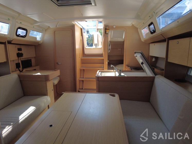 Dufour 360 GL - Yacht Charter Sailica