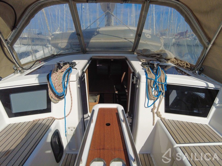Dufour 360 GL - Yacht Charter Sailica