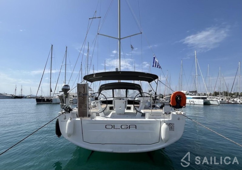 Oceanis 51.1 - Yacht Charter Sailica
