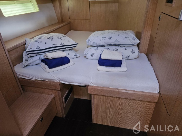 Bavaria C57 Holiday - Yacht Charter Sailica