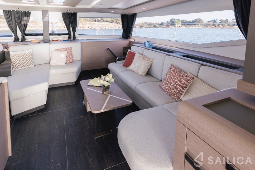 Aura 51 - Yacht Charter Sailica