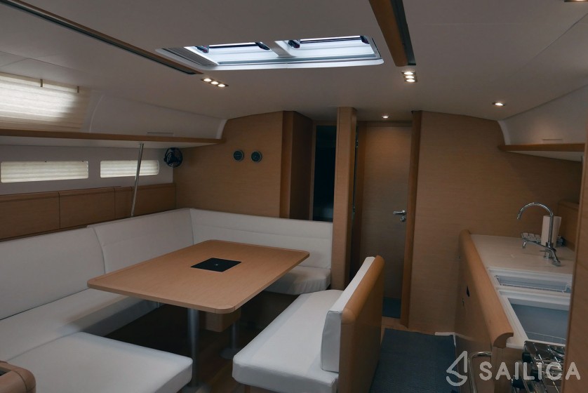 Sun Odyssey 519 - Yacht Charter Sailica
