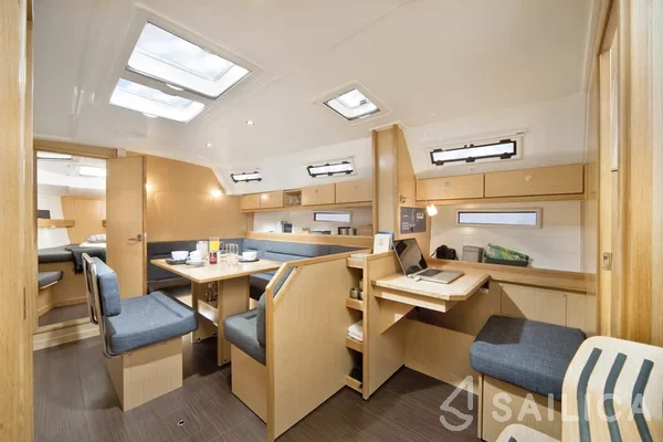 Bavaria 40 Cruiser - Yacht Charter Sailica