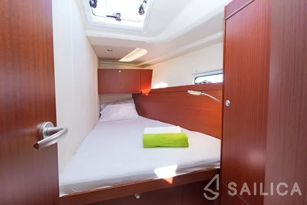 Hanse 455 - Yacht Charter Sailica