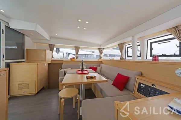 Lagoon 400 S2 - Yacht Charter Sailica