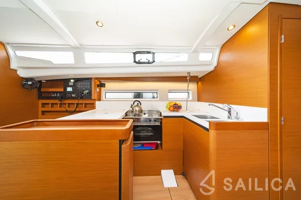 Sun Odyssey 440 - Yacht Charter Sailica