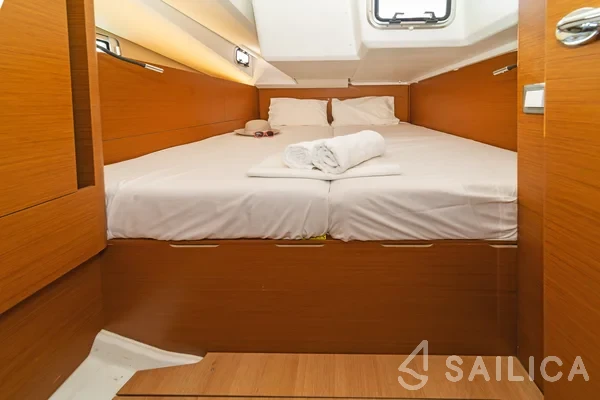 Sun Odyssey 440 - Yacht Charter Sailica