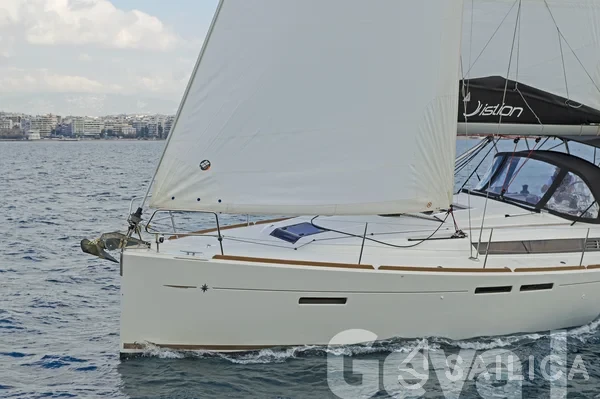 Sun Odyssey 419 - Yacht Charter Sailica