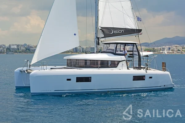 Lagoon 42 - Yacht Charter Sailica