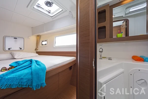 Lagoon 42 - Yacht Charter Sailica