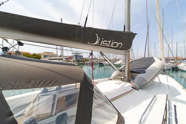 Oceanis 38.1 - Yacht Charter Sailica