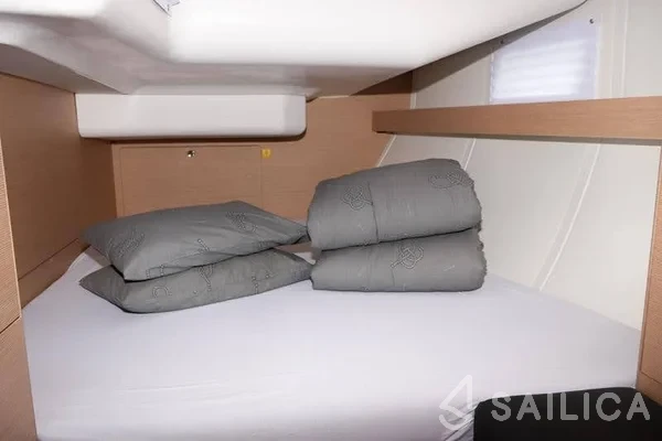 Elan 45 Impression - Yacht Charter Sailica