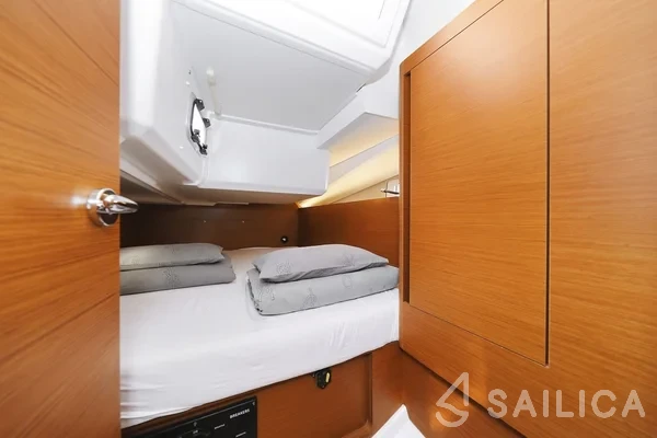 Sun Odyssey 440 - Yacht Charter Sailica