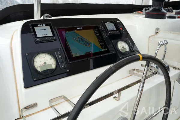 Lagoon 42 - Yacht Charter Sailica